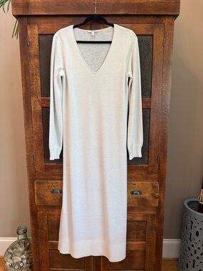 Splendid Long Sleeve V-Neck Knit Dress — Light Gray/Silver